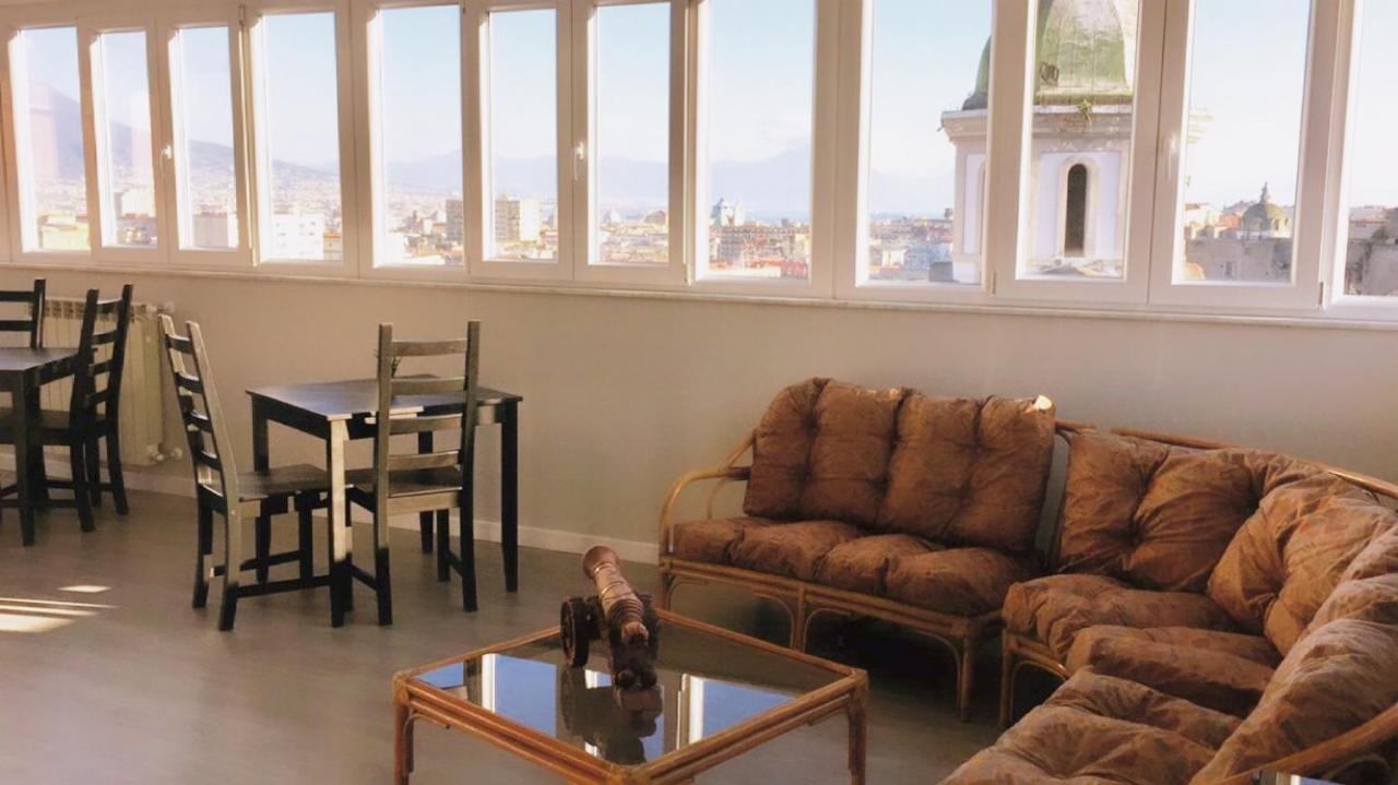 לינה וארוחת בוקר נאפולי La Terrazza Di Nonna Anna מראה חיצוני תמונה